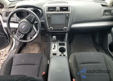 2018 Subaru Outback 2.5I Premium из США, поврежденный, VIN 4S4BSAHC0J3263236